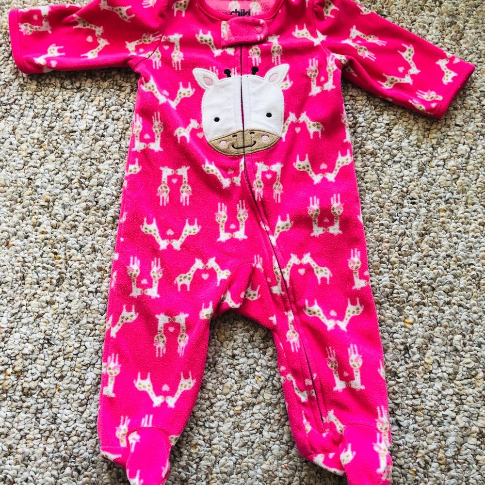 Girl's Carter three baby clothes. - Picture 2 of 14